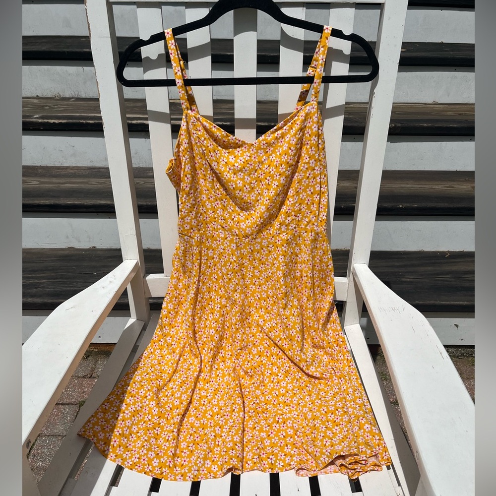 ☀️Old Navy Yellow Floral Sundress Size M
